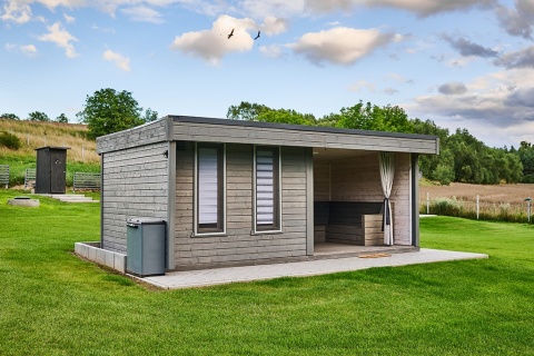 Altana, domek ogrodowy z tarasem, całoroczny 3x6m, uzbrojony z wyposażeniem