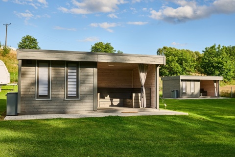 Altana, domek ogrodowy z tarasem, całoroczny 3x6m, uzbrojony z wyposażeniem