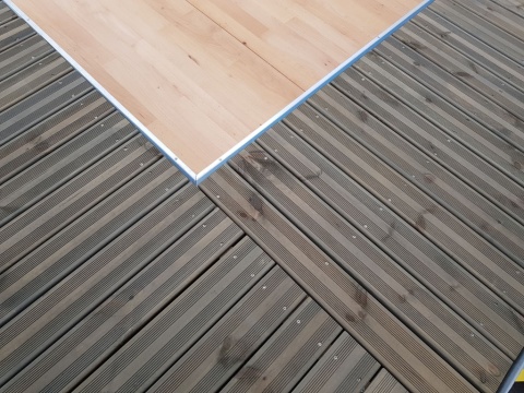 Deska tarasowa sosnowa 200x14,5x2,6cm ryfel drobny z przerwą BRĄZOWA